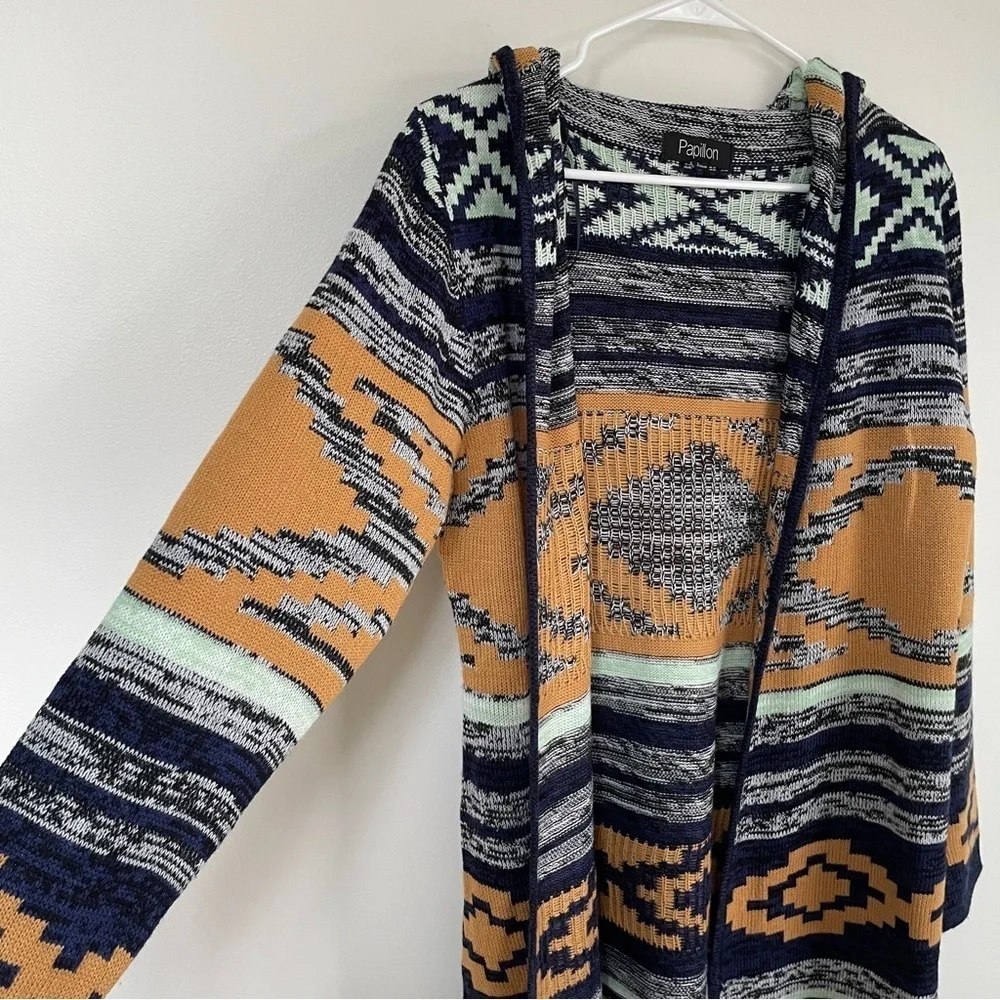 Papillon open face hooded cardigan with Aztec type print